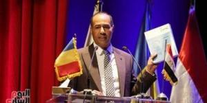 فى انتظار تعيين رئيس جديد.. خالد أبو الليل يغادر هيئة الكتاب بعد انتهاء ندبه