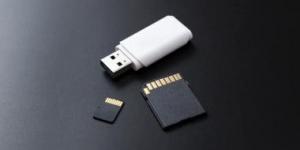 فلاشة USB أم كارت ميمورى SD.. أيهما أفضل لتخزين الصور؟