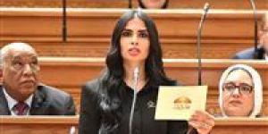 النائبة هايدي المغازي تتقدم بطلب إحاطة بشأن هيكل أجور أعضاء هيئة التدريس بالجامعات الحكومية