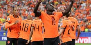 هولندا ضد السويد.. بروبي يواصل التألق ويسجل الهدف الثاني للطواحين 2-0 (فيديو وصور)