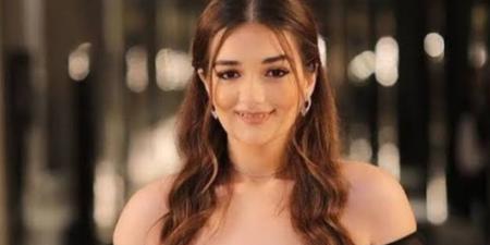أحمد
      زاهر
      ينشر
      فيديو
      غريب
      وابنته
      تعتذر..
      القصة
      الكاملة
      لـ
      سرقة
      حساب
      أحمد
      زاهر