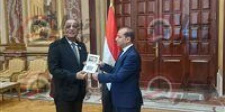 محمود
      مسلم
      لـ
      تحيا
      مصر:
      التعيين
      في
      مجلس
      الشيوخ
      جاء
      في
      لحظة
      وطنية..
      وحزب
      الجبهة
      سيكون
      فاعلًا
      ومؤثرًا