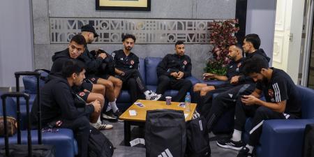 بعثة
      الأهلي
      تصل
      مطار
      القاهرة
      استعدادًا
      للسفر
      إلى
      بوروندي
      لخوض
      مباراة
      إيجل
      نوار
      بدوري
      الأبطال
