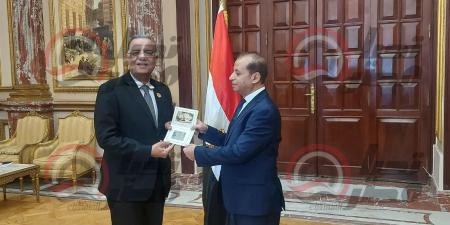 محمود
      مسلم
      يتسلم
      كارنيه
      عضو
      ية
      مجلس
      الشيوخ
      2025..صور