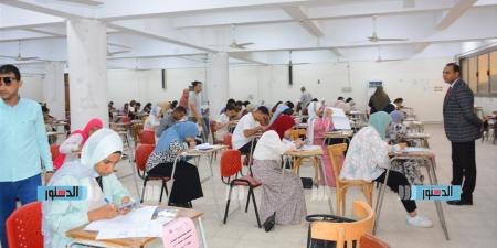 مواعيد
      امتحانات
      نصف
      العام
      الدراسي
      2025-2026
      لجميع
      الصفوف
      المدرسية