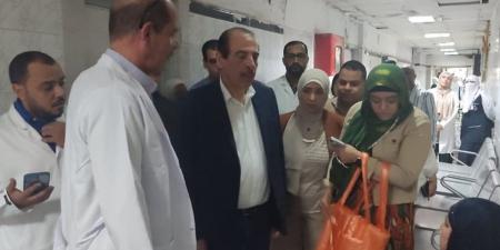 نائب
      وزير
      الصحة
      يتفقد
      مستشفيات
      الفيوم
      ويوجه
      بـ
      10
      أجهزة
      ضغط
      فوريًا