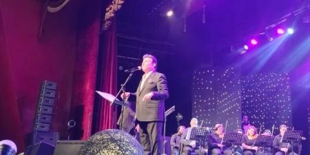الليلة..
      هاني
      شاكر
      يتألق
      في
      حفله
      بمهرجان
      الموسيقى
      العربية