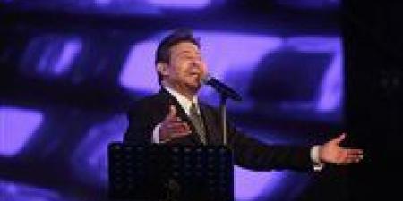 هاني
      شاكر
      يسرد
      قصص
      الغرام
      والشجن
      في
      مهرجان
      الموسيقى
      العربية
      الـ33