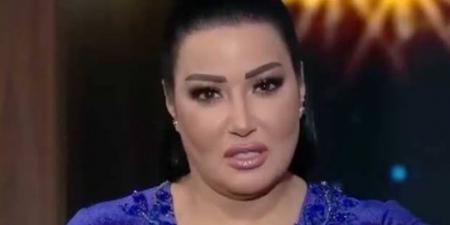 سمية
      الخشاب
      رفضت
      إنجاب
      أطفال
      لسبب
      غريب
      وهذه
      قصة
      زواجها
      سرا