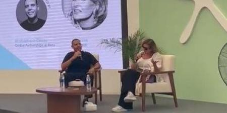 مش
      بتكسر
      قلب
      حد..
      شيماء
      سيف
      وهالة
      صدقي
      تكشفان
      مواقف
      إنسانية
      لـ
      يسرا
      في
      ندوتها
      بالجونة