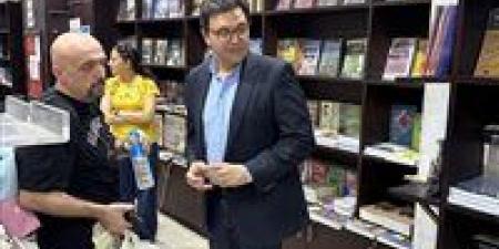 هنو
      يوجّه
      بإطلاق
      صالون
      ثقافي
      دوري
      وحفلات
      توقيع
      في
      مكتبة
      “شريف”