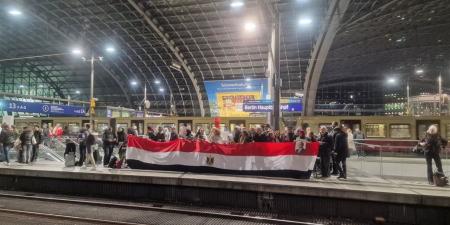 بالأعلام
      والأغاني
      الوطنية..
      استعدادات
      الجالية
      المصرية
      في
      بروكسل
      لاستقبال
      الرئيس
      السيسي