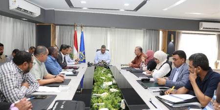 محافظ
      أسوان:
      تكامل
      الجهود
      بين
      الجهات
      التنفيذية
      للإسراع
      فى
      تنفيذ
      مشروعات
      مياه
      الشرب