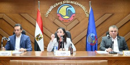 محافظ
      البحيرة:
      حملات
      يومية
      على
      الأسواق
      ولن
      يُسمح
      بأي
      زيادة
      غير
      مبررة
      في
      الأسعار