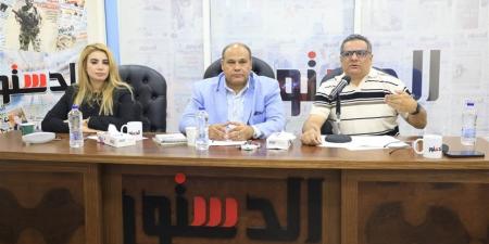 بدء
      فعاليات
      "أمسية
      قصصية"
      بمنتدى
      أوراق
      الثقافي