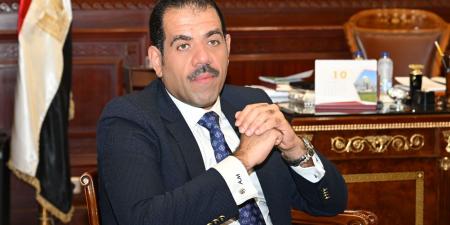أمين
      عام
      مجلس
      الشيوخ
      الجديد
      يلتقي
      العاملين
      بالمجلس..
      ويتابع
      ترتيبات
      إجراء
      انتخابات
      هيئات
      مكاتب
      اللجان
      النوعية
      الأحد
      المقبل