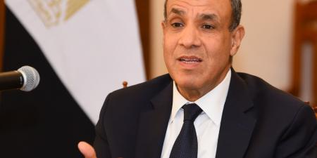 وزير
      الخارجية:
      التحركات
      المصرية
      في
      الإقليم
      تهدف
      إلى
      دعم
      الأمن
      والاستقرار
      وتحقيق
      السلام
      لكافة
      شعوب
      المنطقة