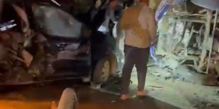 3
      تريلات
      و5
      سيارات
      وأتوبيس..
      تفاصيل
      حادث
      مروع
      على
      طريق
      السويس
      -(صور)