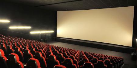أحدها
      جمع
      600
      جنيه..
      تفاصيل
      سحب
      3
      أفلام
      من
      دور
      العرض