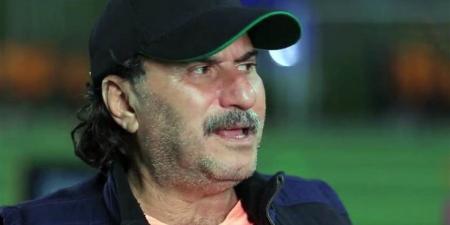 محمد
      عبد
      الجليل:
      الزمالك
      خسر
      دورى
      95/96
      بفعل
      فاعل
