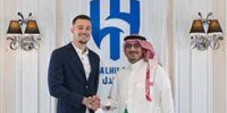الهلال
      السعودي
      يعلن
      تمديد
      تعاقد
      الصربي
      سيرجي
      سافيتش
      حتى
      2028