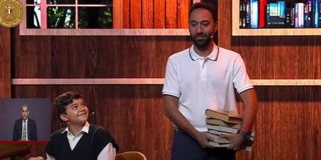 برنامج
      "ترندي"
      يسلط
      الضوء
      على
      عودة
      محمد
      سلام
      في
      احتفالية
      "مصر
      وطن
      السلام"