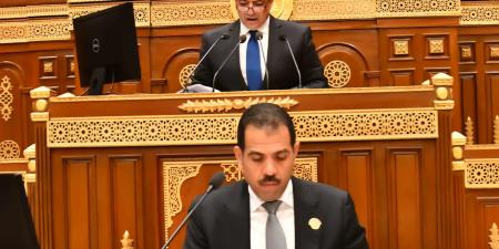 المستشار
      أحمد
      عبد
      الغني
      الأمين
      العام
      لمجلس
      الشيوخ
      بأولى
      مشاركاته
      بالجلسة
      العامة
      ولقاء
      رئيس
      النواب