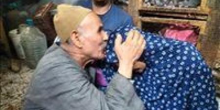 العمر
      مجرد
      رقم
      ..
      الحاج
      «إبراهيم»
      من
      الشرقية
      يرزق
      بمولود
      جديد
      في
      عمر
      الـ
      73
      عاما