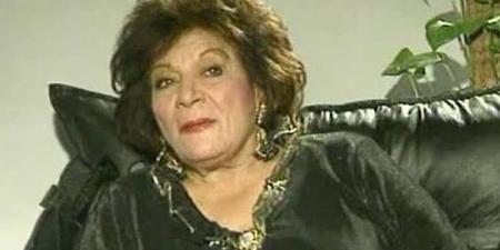 في
      ذكرى
      ميلاد
      عايدة
      عبد
      العزيز..
      قصة
      خلافها
      مع
      معالي
      زايد