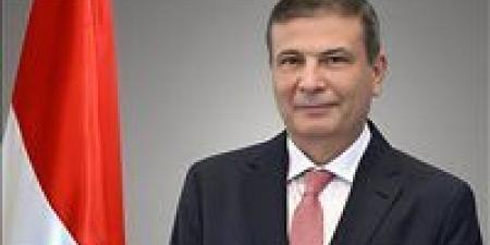 وزير
      الزراعة
      يكشف
      عن
      مشروعات
      لتطوير
      تربية
      الأبقار
      ورفع
      إنتاجية
      البذور
      وتمكين
      المرأة
      الريفية
      والشباب
