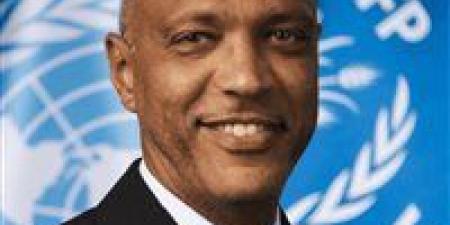 حكومة
      البرهان
      تطرد
      مسؤولين
      بارزين
      من
      برنامج
      الغذاء
      العالمي