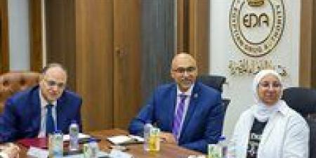 هيئة
      الدواء
      تبحث
      آليات
      تنفيذ
      مشروع
      «الروشتة
      الرقمية»
      ضمن
      خطة
      التحول
      نحو
      منظومة
      دوائية
      ذكية