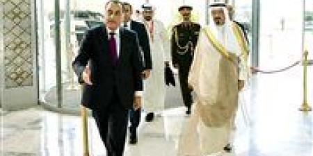 رئيس
      الوزراء:
      دولة
      الكويت
      الشقيقة
      مساندة
      وداعمة
      دائما
      لمصر..
      ونرحب
      بالاستثمارات
      المشتركة
      بين
      البلدين