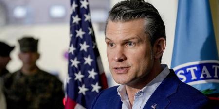 وزير
      الدفاع
      الأمريكى
      يأمر
      الجيش
      بإرسال
      عشرات
      المحامين
      إلى
      الحدود
      مع
      المكسيك