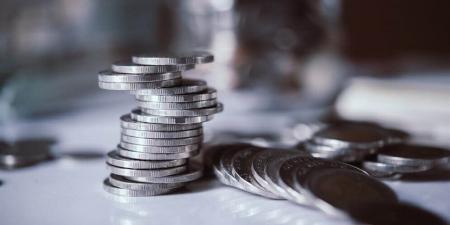 لليوم
      الثاني..
      استقرار
      الفضة
      العالمية
      عند
      48.70
      دولار