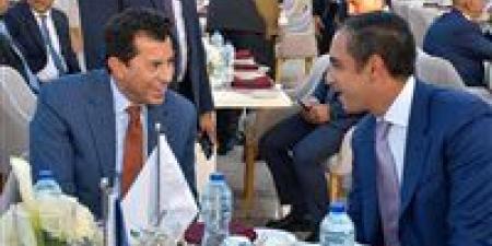 وزير
      الشباب
      والرياضة
      يشيد
      بتطور
      رياضة
      الجولف
      تحت
      قيادة
      عمر
      هشام
      طلعت