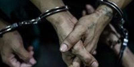 فعلا
      بيشربوا..
      حقيقة
      منشور
      متداول
      حول
      تعاطي
      3
      أشخاص
      للمخدرات
      بالقاهرة