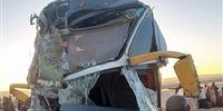 مصرع
      وإصابة
      15
      شخصا
      في
      حادث
      بطريق
      الجلالة
      –
      الزعفرانة
      بالسويس