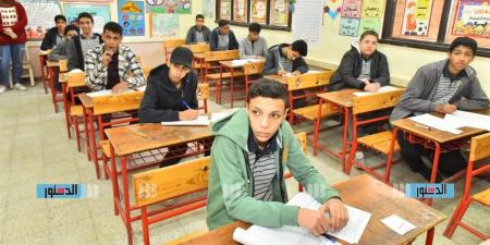 "التربية
      والتعليم"
      تحدد
      الأوراق
      المطلوبة
      للتقديم
      لامتحانات
      الشهادة
      الإعدادية
      2026