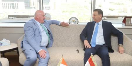 وزير
      الزراعة
      يبحث
      مع
      نظيره
      الأيرلندي
      فرص
      الشراكة
      في
      الأمن
      الغذائي