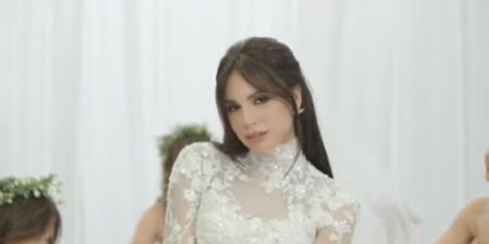 العريس مفاجأة.. الإعلامي ربيع هنيدي يعلن زواج آمال ماهر