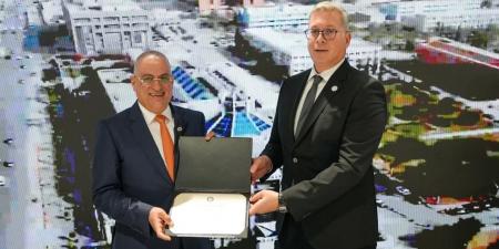 وزير البترول يُكرم إنبي وبتروجت وصان مصر في أديبك 2025