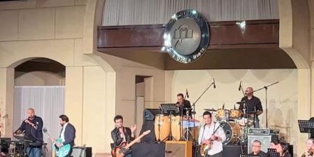 الجمعة.. "جلاس أونيون" يستعيد ذكريات البيتلز في الأوبرا