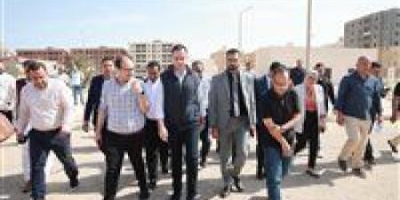 نائب وزير الصحة يبحث مع نائب محافظ مطروح رفع جاهزية المنظومة الصحية بالمحافظة