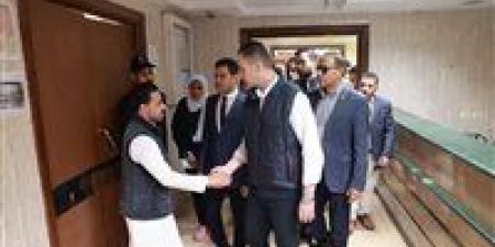 نائب وزير الصحة يتفقد مستشفى الحمام المركزي بمطروح للاطمئنان على جودة الخدمات الطبية المقدمة للمواطنين