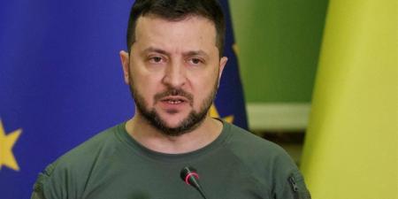 زيلينسكى يواجه انتقادات بشأن إمدادات الطاقة وسط هجمات روسية مكثفة