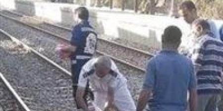 تفاصيل مصرع شاب أسفل عجلات قطار القاهرة - الإسكندرية فى المنوفية