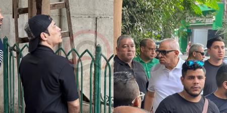 الكل حزين.. سعد الصغير وأحمد السبكي أول الحاضرين في جنازة المؤلف أحمد عبد الله