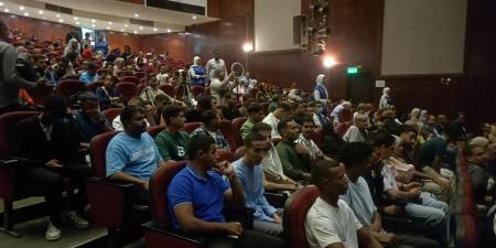 فاطمة عيد تتألق في قصر ثقافة قنا.. أمسية تُعيد للتراث سحره