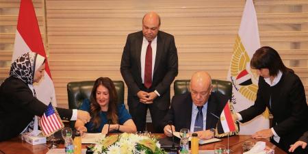 وزير الطيران المدني يشهد توقيع مذكرة تفاهم بين مصر وأمريكا لتعزيز منظومة أمن الطيران بمطار القاهرة الدولي